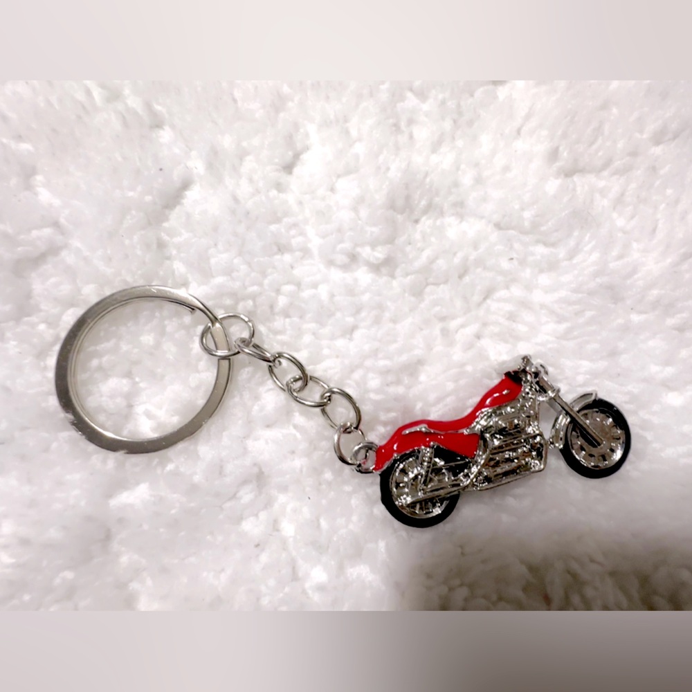 NEW Mini Motorcycle Keyring Pendant Alloy Keychain for Riders and Collectors - Picture 3 of 3